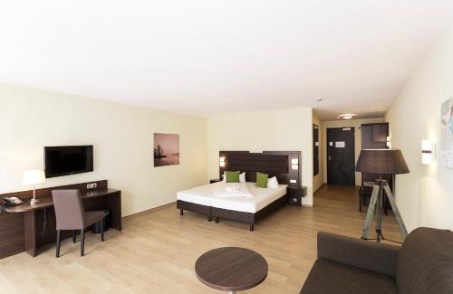 Grevesmuehlen Hotel | Hotel am See