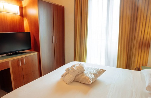 Marina di Citta Sant'Angelo Hotel | Hotel Amico
