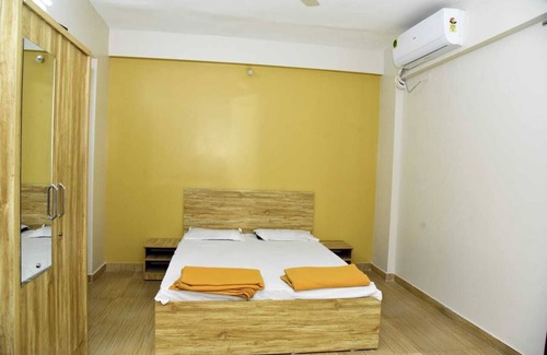 Ghodegaon Hotel | Hotel Amit Palace
