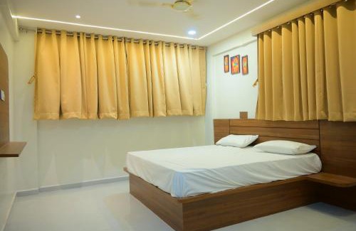 Madha Hotel | Hotel Amruta, Themburni, Madha