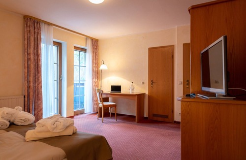 Niederrathen Hotel | Hotel Amselgrundschlößchen