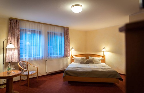Niederrathen Hotel | Hotel Amselgrundschlößchen