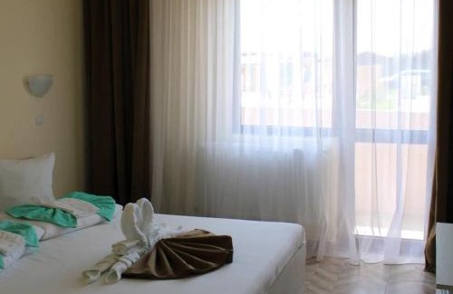 Tasnad Hotel | Hotel Ariana
