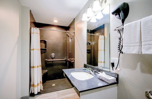 Glenwood Hotel | Hotel Arthur by OYO Glenwood Hwy 34