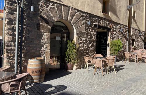 Pobleta de Bellvehi Hotel | Hotel Arturo