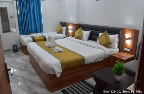 Varanasi Hotel | Hotel Ashray Inn