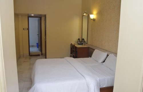 Sion Hotel | Hotel Ashray International, Sion - Near BKC