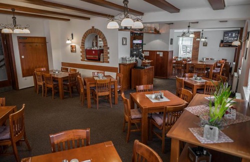 Velka Upa Hotel | Hotel Atlas