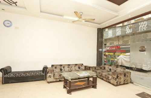 Old Delhi Hotel | Hotel Aura Deluxe