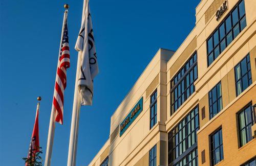 Rogers Hotel | Hotel Avail Rogers, Tapestry Collection By Hilton