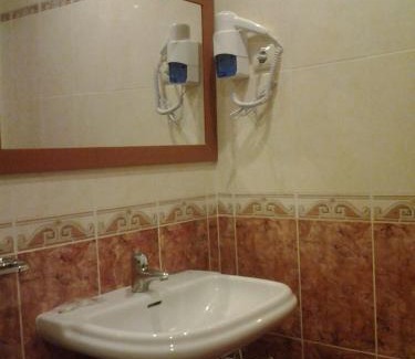 Macedo de Cavaleiros Hotel | Hotel Azibo e Restaurante