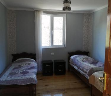 Mazeri House | Hotel Baba Nikoloz