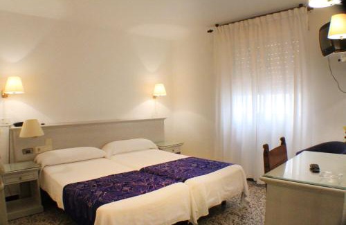 Conil de la Frontera City Center Hotel | Hotel Bari