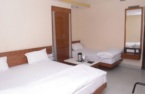 Neemuch Hotel | Hotel Bharat Palace