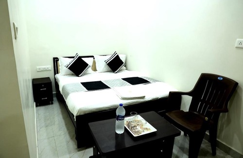 Ahmedabad Hotel | HOTEL BHAROSA BAPUNAGAR