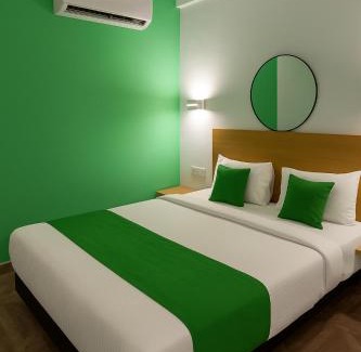 SR Nagar House | Hotel Big Joint Deluxe Room