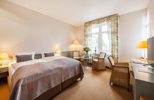 Hasseldieksdamm Hotel | Hotel Birke - Appartments Waldesruh