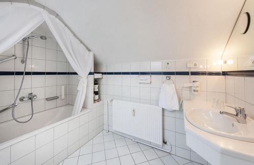 Hasseldieksdamm Hotel | Hotel Birke - Appartments Waldesruh