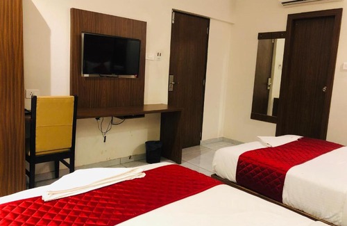 Bandra Kurla complex Hotel | Hotel BKC Grand- Near Trade Centre, Visa Consulate