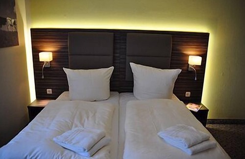 Bedekaspeler Marsch Hotel | Hotel Bootshaus