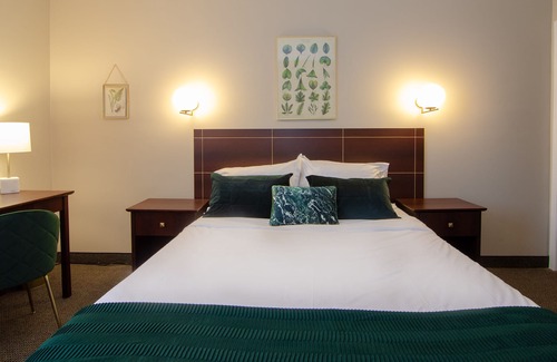 Sainte-Marie House | Hotel Boutique Queen Room with terrace access in front of metro