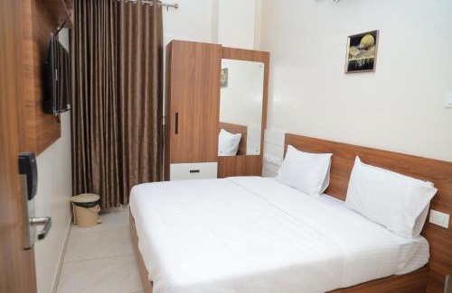 Gandhipuram Hotel | Hotel BR Grand