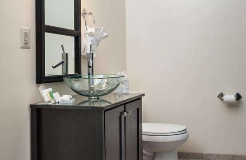 Downtown Baltimore Hotel | Hotel Brexton, Trademark Collection by Wyndham