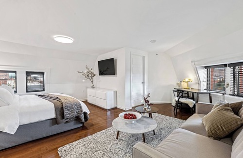 Downtown Baltimore Hotel | Hotel Brexton, Trademark Collection by Wyndham