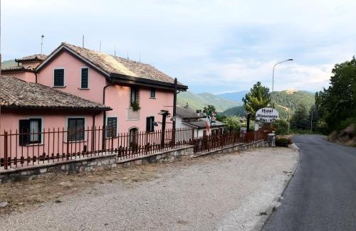 Monteleone di Spoleto Hotel | Hotel Brufa