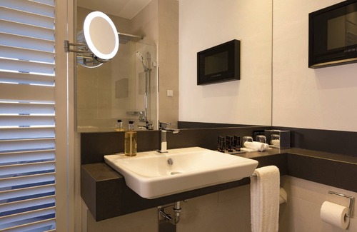 Landau Hotel | Hotel Brunnenhaus Schloss Landau