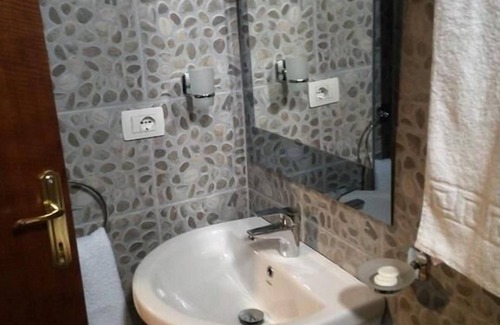 Korce House | Hotel Bujtina e Bardhe
