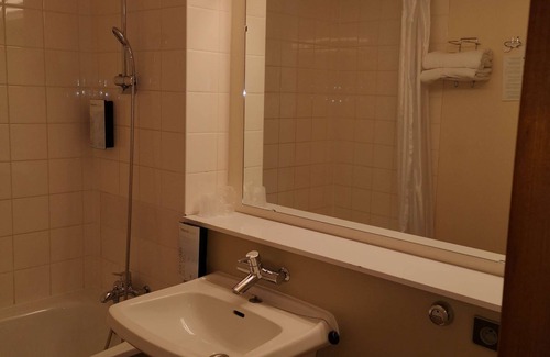 Beaucouze Hotel | Hotel Campanile Angers Ouest - Beaucouzé