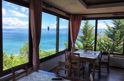 Udenisht Hotel | Hotel Camping Lin