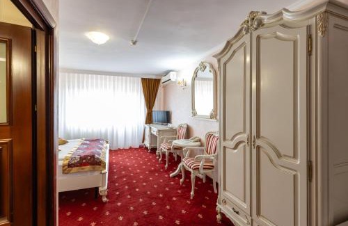 Miroslava Hotel | Hotel Capitol