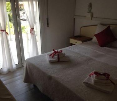 Villamarina Hotel | Hotel Carol