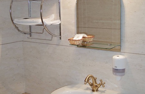 Mosnita Noua Hotel | Hotel Castel Royal
