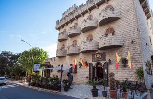 Montelepre Hotel | Hotel Castello di Giuliano
