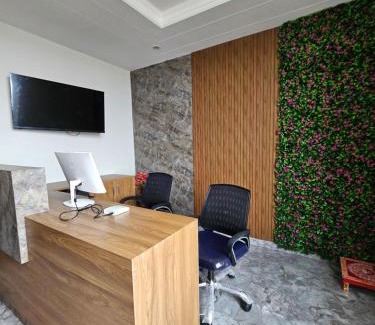 Haldwani Hotel | Hotel Cedara