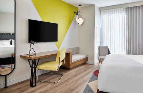 Cincinnati Hotel | Hotel Celare, Cincinnati Midtown, a Tribute Portfolio Hotel