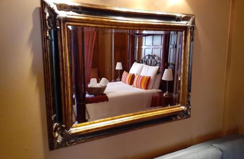 Quartier des Spectacles Hotel | Hotel Chateau de l'Argoat