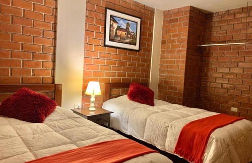 San Vicente de Canete Hotel | Hotel Colibri