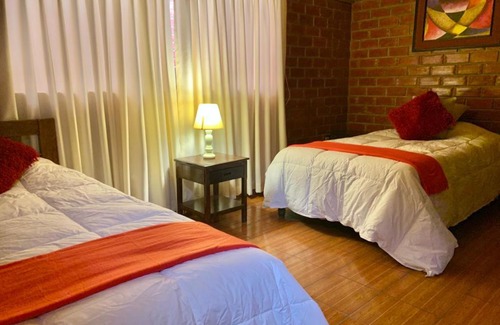 San Vicente de Canete Hotel | Hotel Colibri