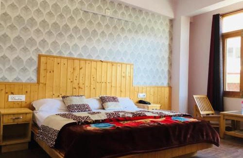 New Manali Bed & Breakfast | HOTEL CORNER RETREAT BnB