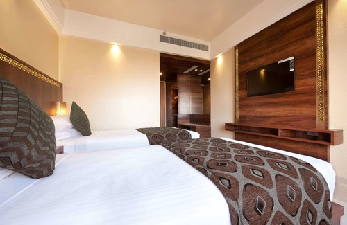 Dhobitalao Hotel | Hotel Crawford Inn
