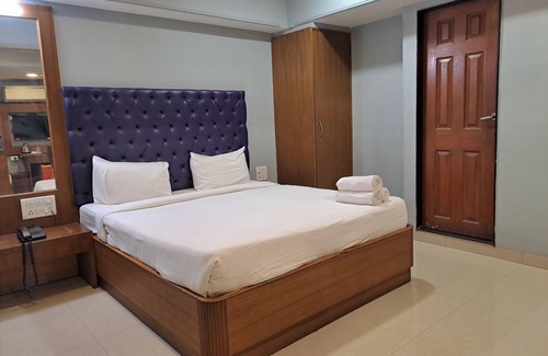 Santacruz West Hotel | Hotel Cruz Royale
