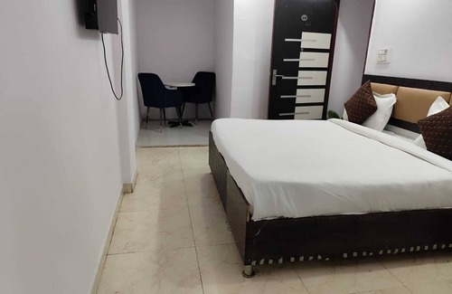 New Delhi Hotel | Hotel D-Down Town