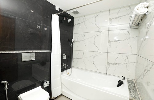 Bahadurgarh Hotel | Hotel Daiwa Avenue 37