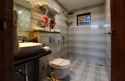 Bhopal Hotel | Hotel Dayal Shree Paradise