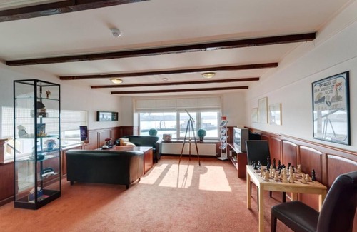 Municipality of Delfzijl Hotel | Hotel De Boegschroef