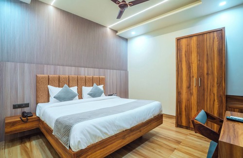 Tonk Road Hotel | Hotel De Grand Dwarka